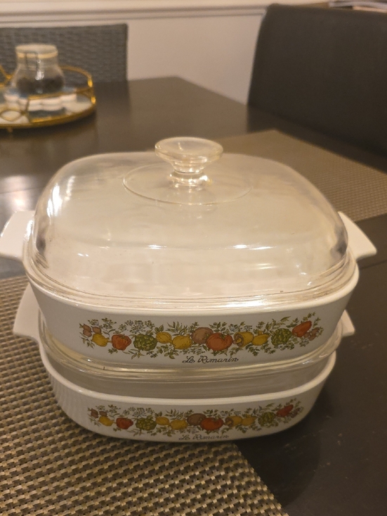 Corningware Other - RARE! Set 2 Corningware Le Romarin  Casserole Dishes Glass 2.5 L Size